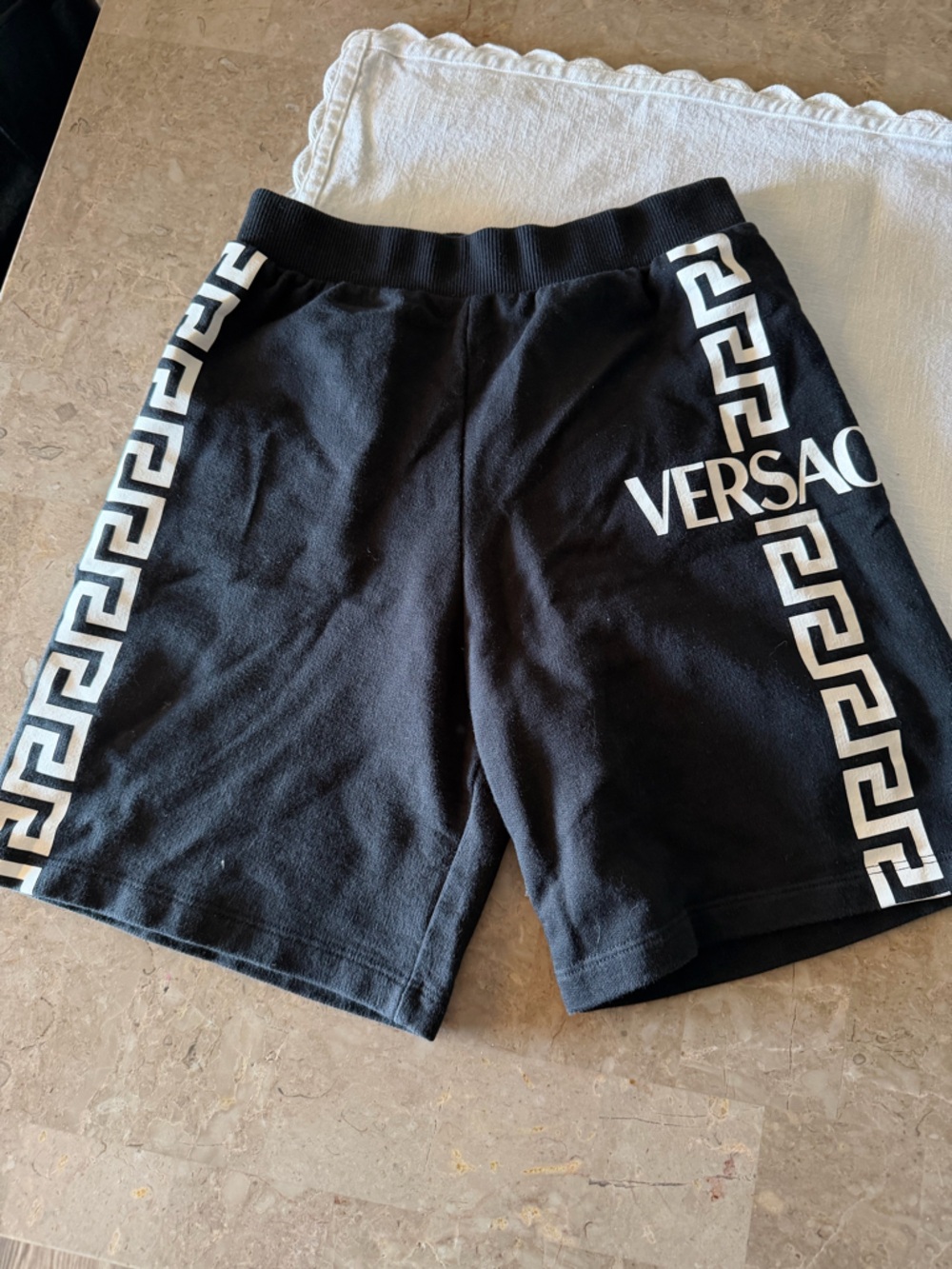 Versace kids  pre owned Black Greek Key Cotton Shorts size 8